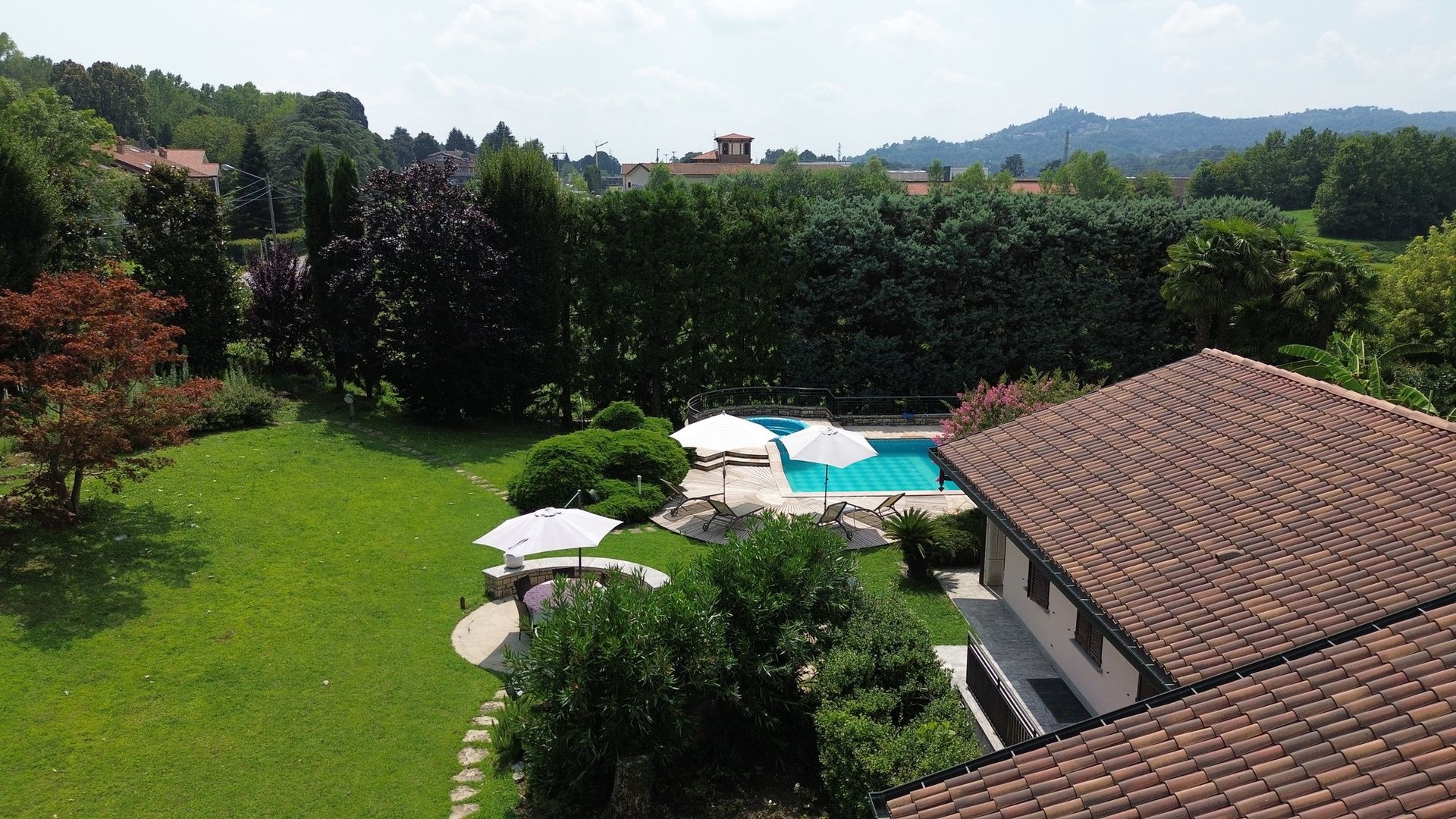 Villa in vendita a Calco - Lecco, con piscina e ascensore | wazuptest.luxforsale.it